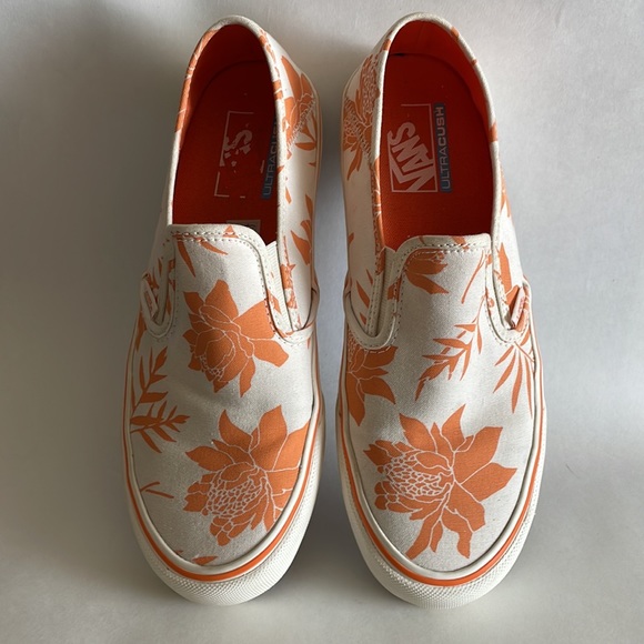 VANS•CLASSIC SLIP ON•ISLAND FLOWERS•ULTRA CUSH•WOMENS 10 / MENS 8.5 - Picture 2 of 8